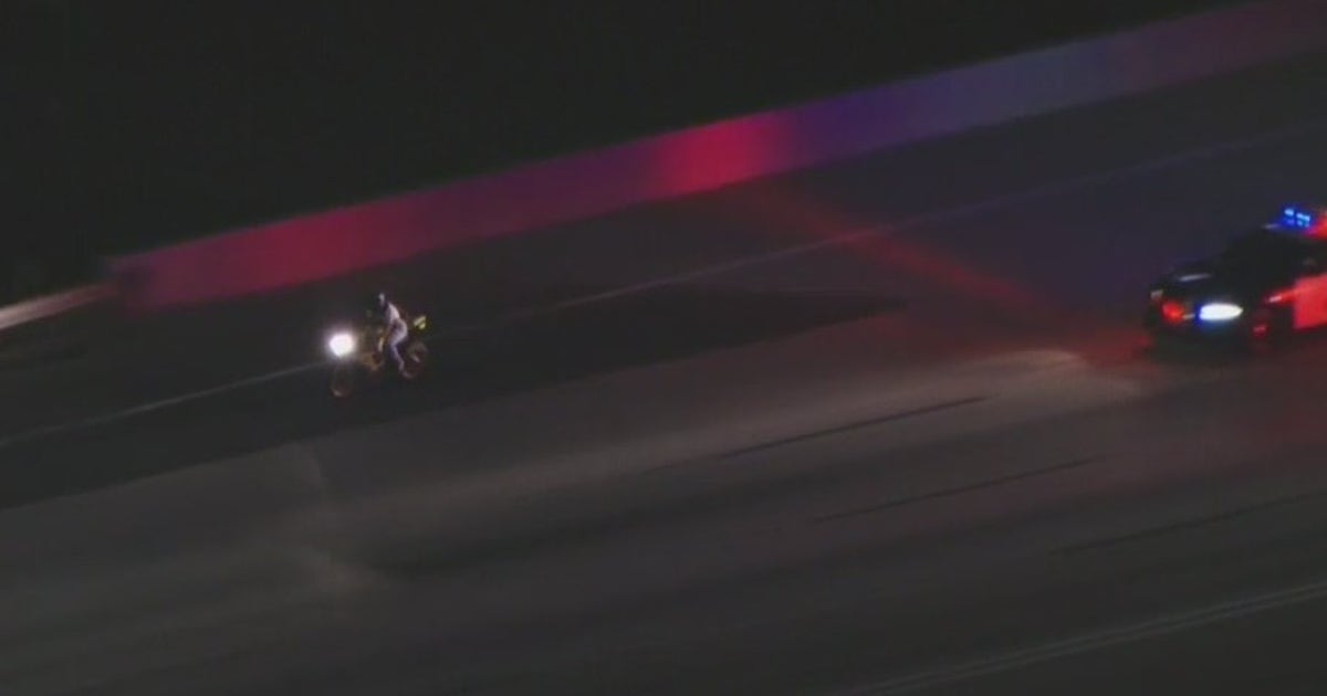 Motorcyclist breaks 100 mph in LA police chase | FOX 11 Los Angeles