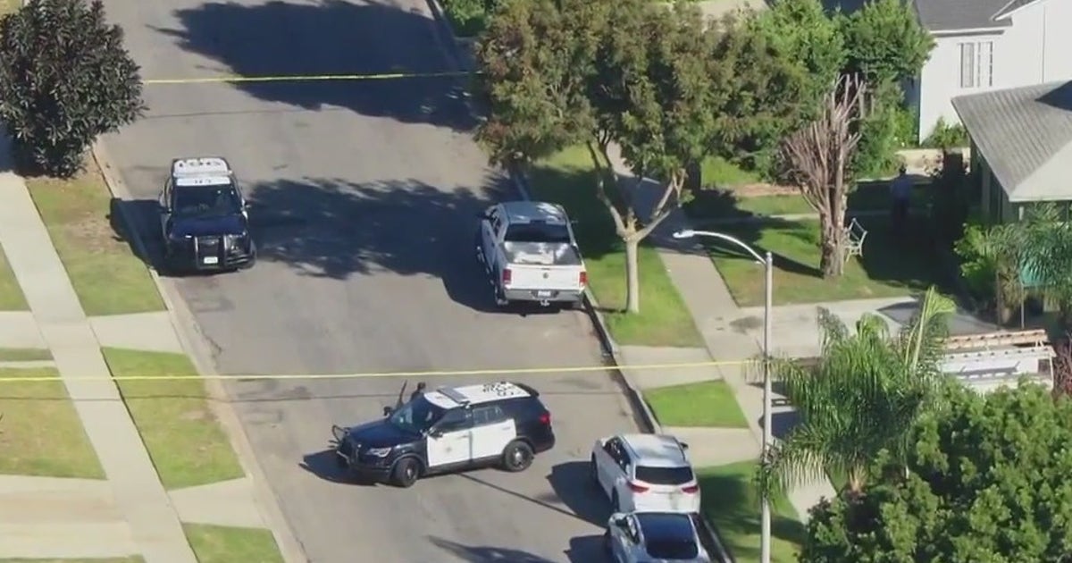 Long Beach PD shoots, kills man accused of stabbing his mom | FOX 11 ...