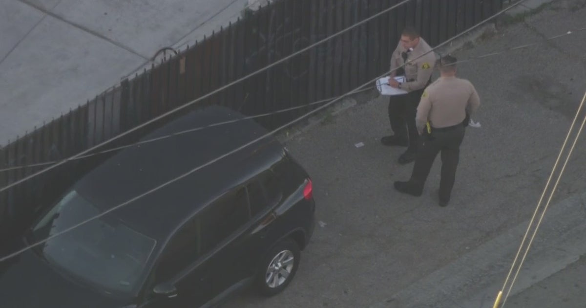 Man killed in Compton shooting | FOX 11 Los Angeles