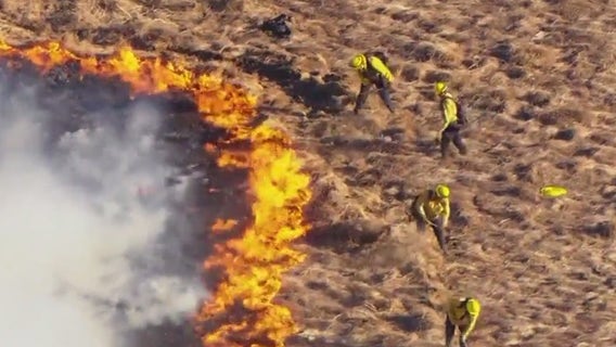 15 Freeway reopens after brush fire erupts in Jurupa Valley