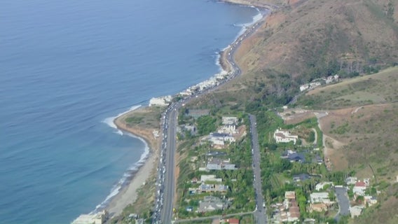 7 hospitalized in 2 separate crashes on PCH in Malibu