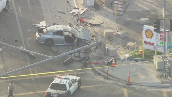 3 hospitalized after Long Beach pursuit ends in multi-vehicle crash