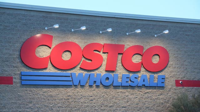 Woman dragged 50 ft during attempted purse snatching at Costco in Industry