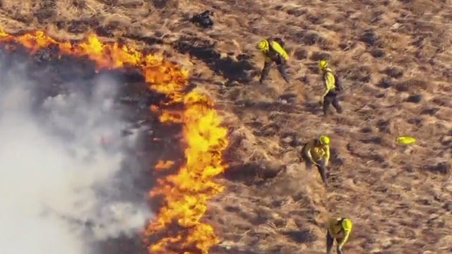 15 Freeway reopens after brush fire erupts in Jurupa Valley