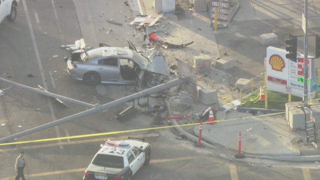 3 hospitalized after Long Beach pursuit ends in multi-vehicle crash