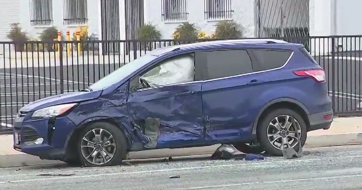 1 killed, 2 seriously injured in three-car crash in Winnetka | FOX 11 ...