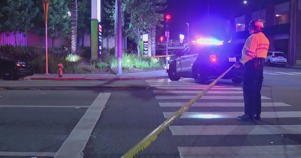 Woman struck, killed by vehicle in Long Beach | FOX 11 Los Angeles