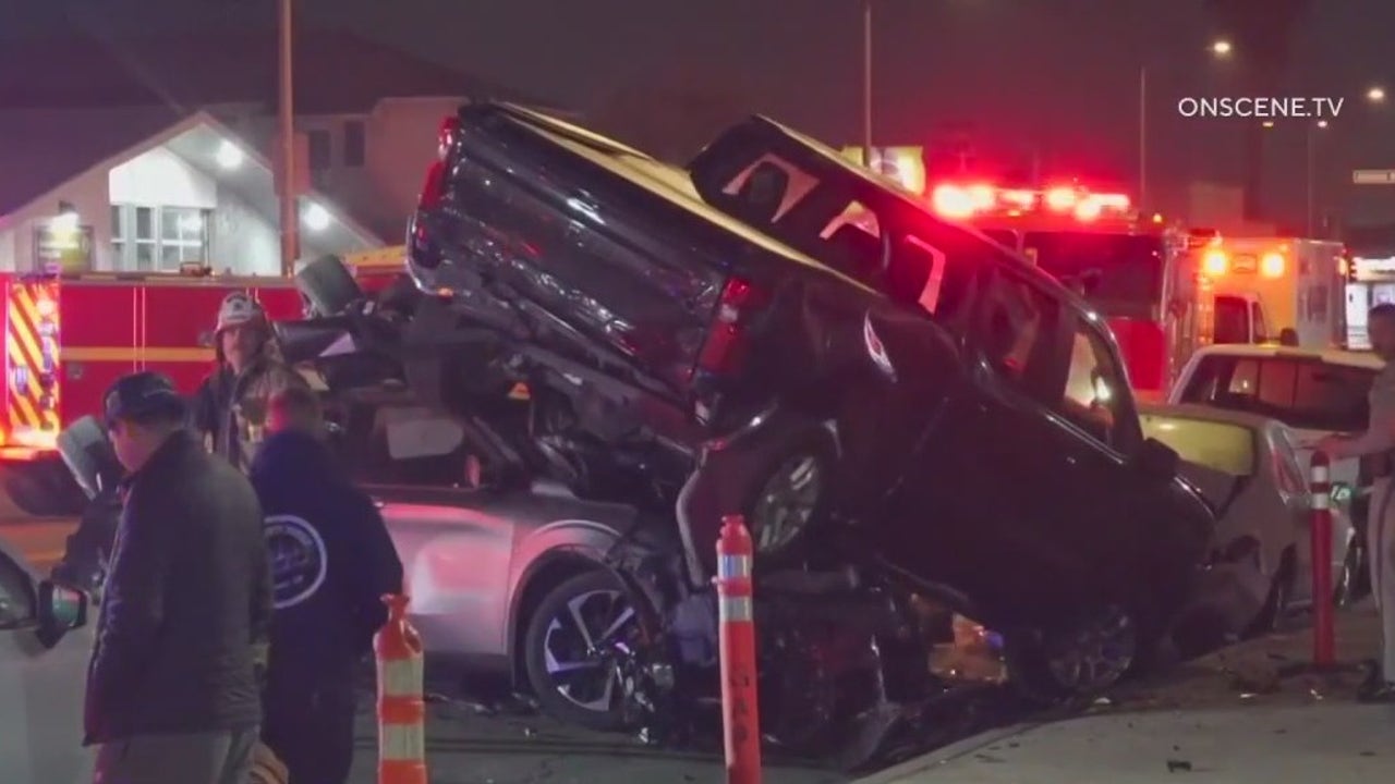 东洛杉矶发生7车连环撞事故，一名女子不幸身亡