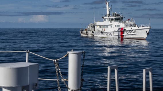 7.6 magnitude earthquake strikes off the southern Philippines and a tsunami warning is issued