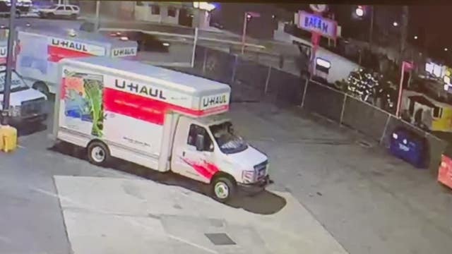 Car crashes into Lynwood restaurant, owner asking for donations to repair extensive damage