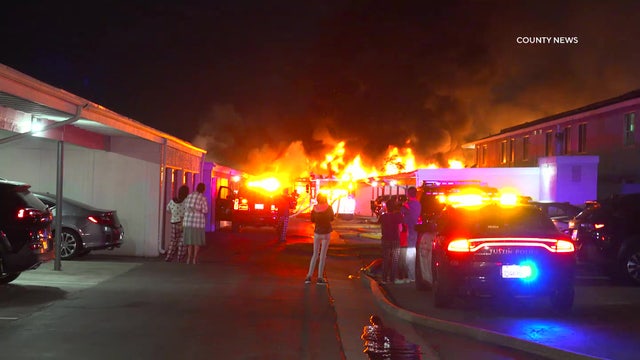 Massive carport fire destroys 13 cars in Tustin