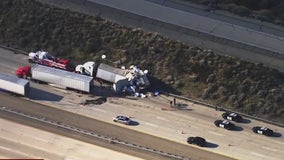 Big rigs collide on 5 Fwy in Antelope Valley, triggering massive backup