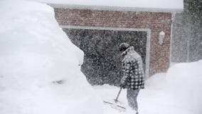 What makes a blizzard different from an ordinary snowstorm?