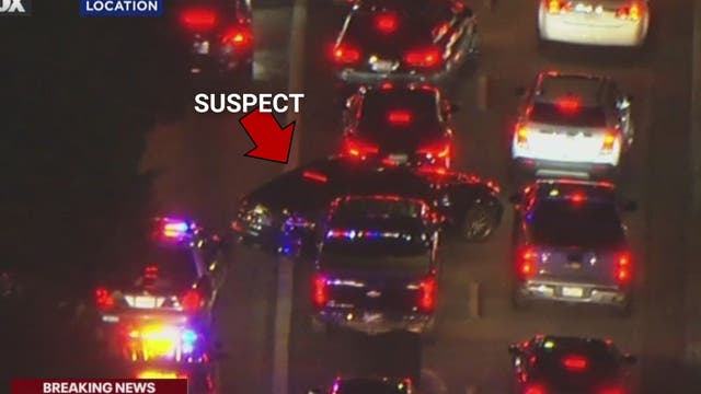 Dramatic half-hour Inglewood police chase ends with 1 in custody, 2nd person on the run