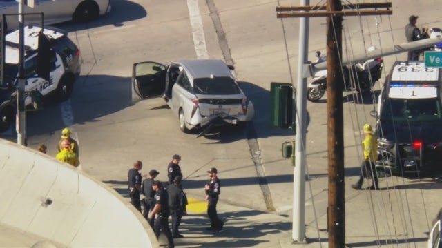 Alleged double carjacking pursuit ends in South Bay Carl's Jr. parking lot after seemingly hitting pedestrian
