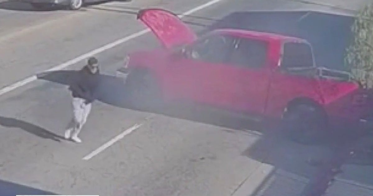 Dramatic LA police chase ends in crash outside Boyle Heights tow truck ...