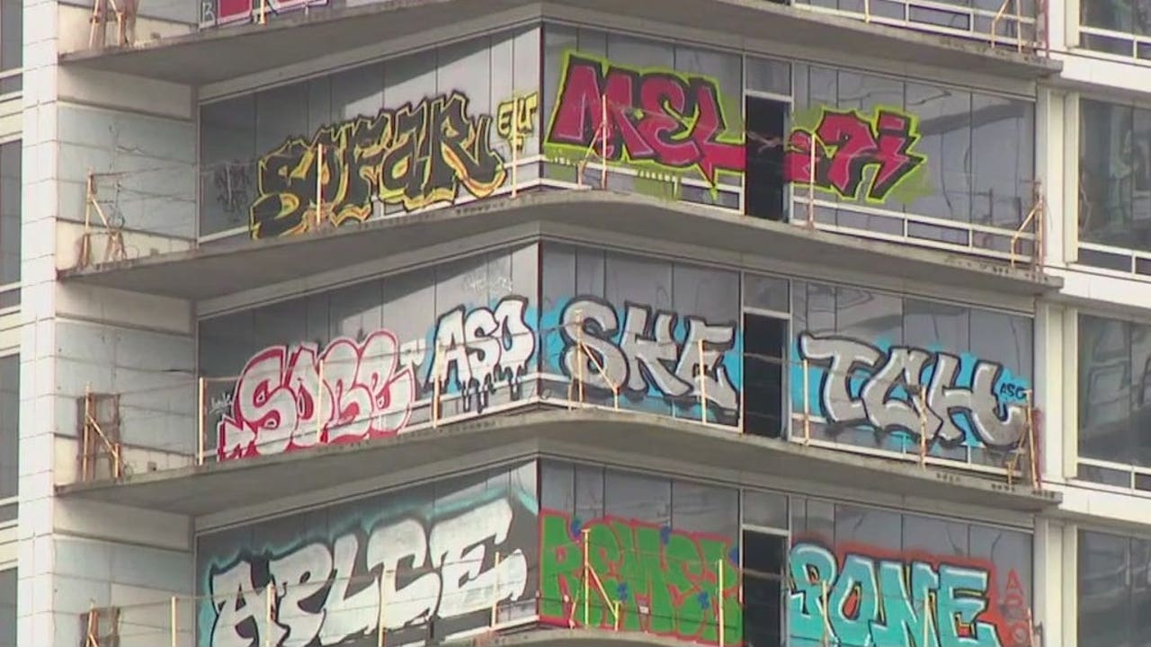 4 alleged graffiti vandals arrested for tagging LA high-rise