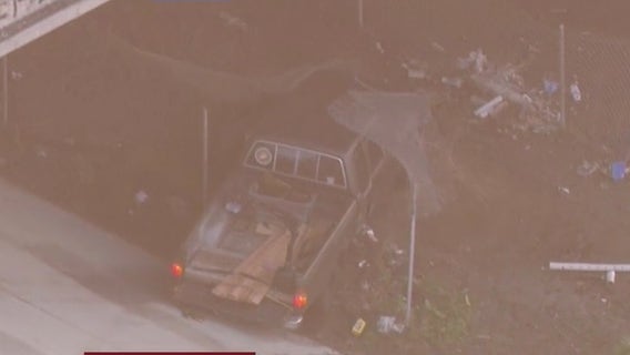 VIDEO: Police chase suspect goes off-road on 105 Freeway in LA County