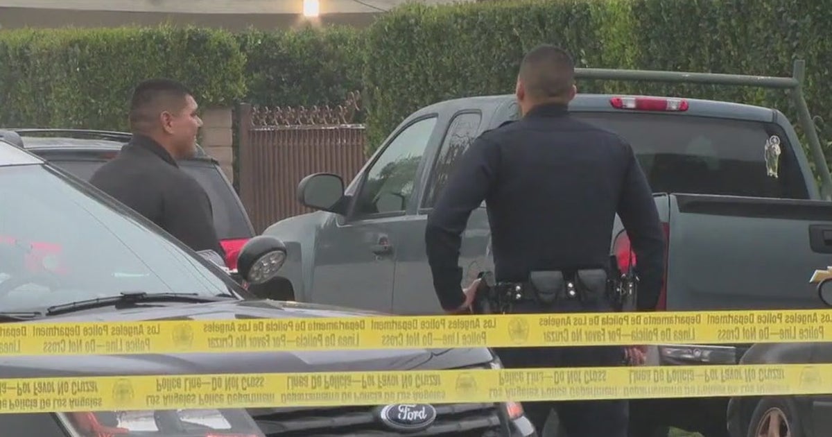 Armed robbery suspect shot and killed by police in Reseda | FOX 11 Los ...