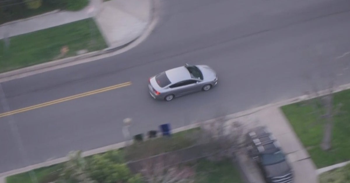 Driver leads undercover cop on dramatic police chase across LA's San ...