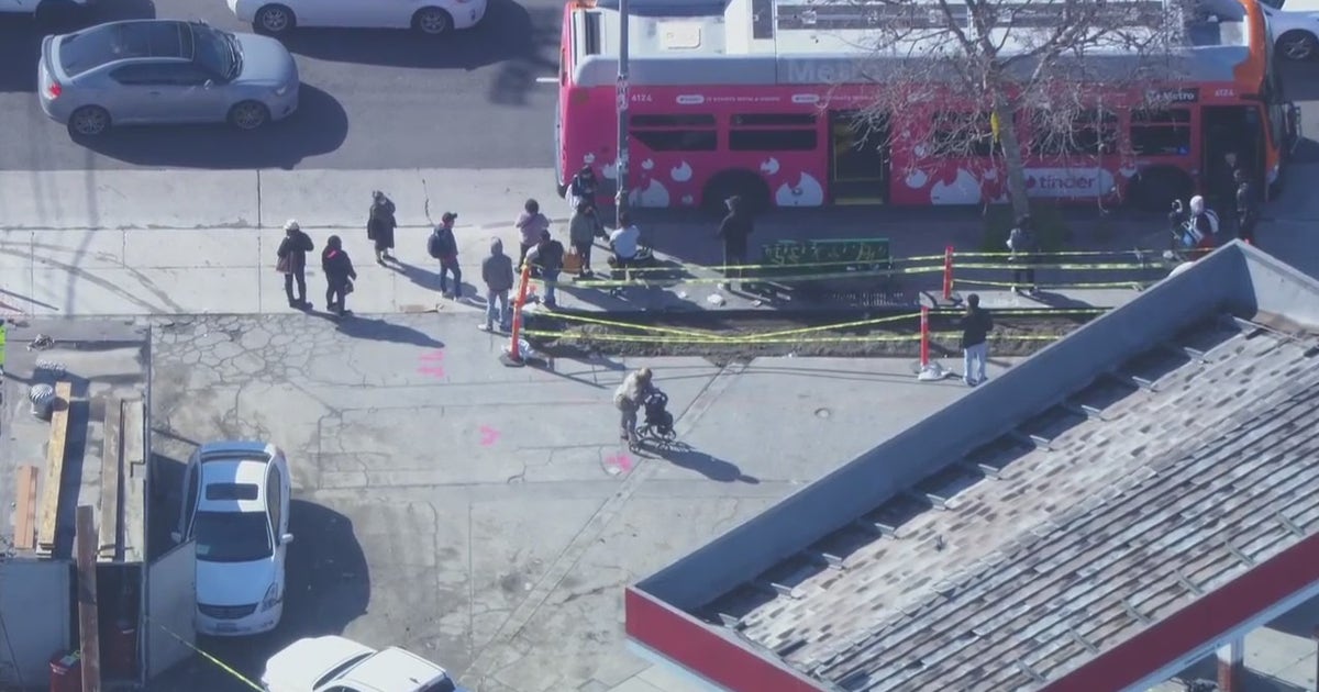 1 stabbed at Metro bus stop in South LA | FOX 11 Los Angeles