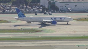 United Airlines flight makes emergency landing at LAX