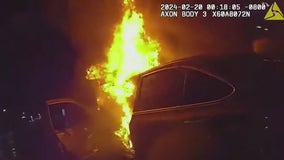 VIDEO: LAPD officers rescue teens from fiery crash in Encino
