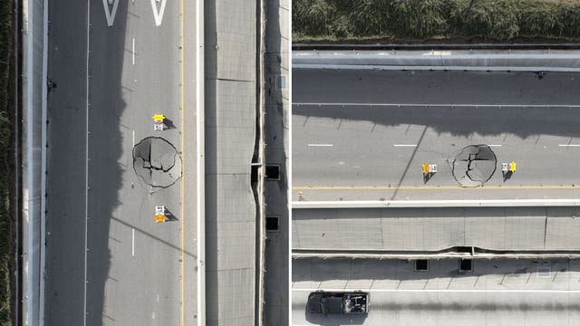 405 Freeway off-ramp closure in Sepulveda Pass extended