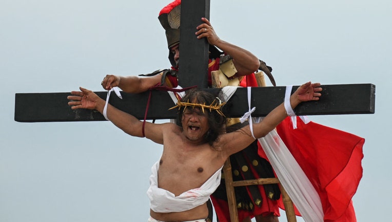 Crucifixion-reenactment.jpg