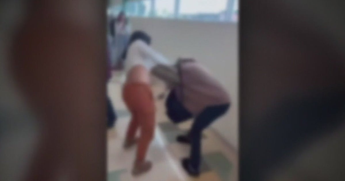 High school fight caught on camera in Riverside, mom says school didn't ...