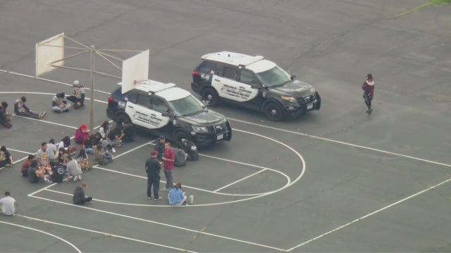 Lockdown lifted at Simi Valley High School after bomb threat