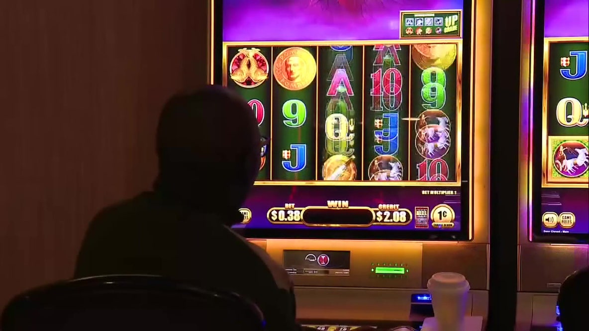 Philippine national who posed as US citizen to fund cruise casino spree sentenced to over 4 years