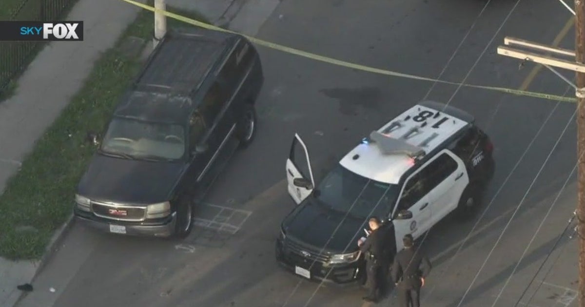 Police shoot, kill man armed with knife in South LA | FOX 11 Los Angeles
