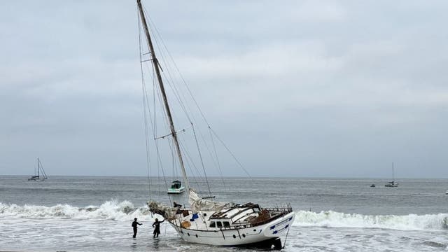 Abandoned 45-foot boat washes ashore LA County beach