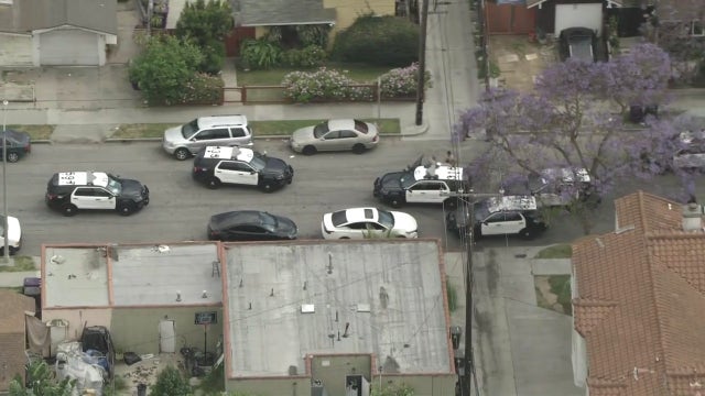 3 California convenience store robbery-spree suspects arrested in Long Beach; 2 on the run