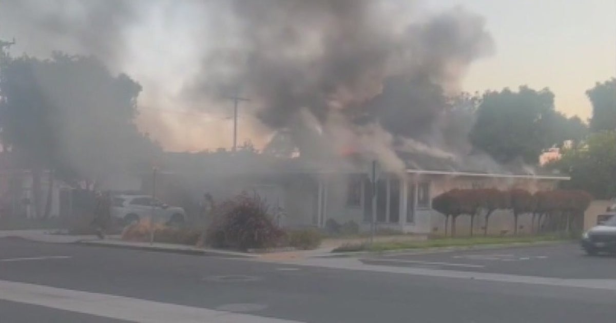 90-year-old woman killed in Long Beach house fire | FOX 11 Los Angeles