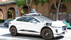 LA votes to monitor driverless vehicles