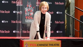 Comedy legend Carol Burnett places handprints, footprints outside TCL Chinese Theatre