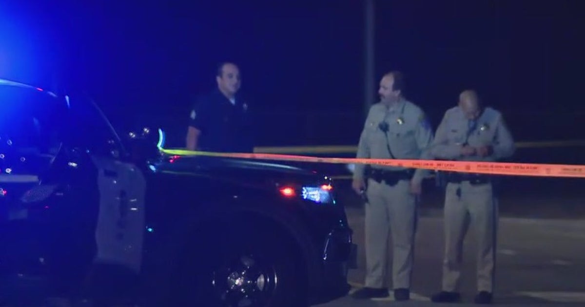 2 shot in Encino attempted robbery: officials | FOX 11 Los Angeles