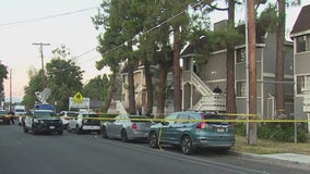 Family finds man stabbed to death in Canoga Park apartment courtyard