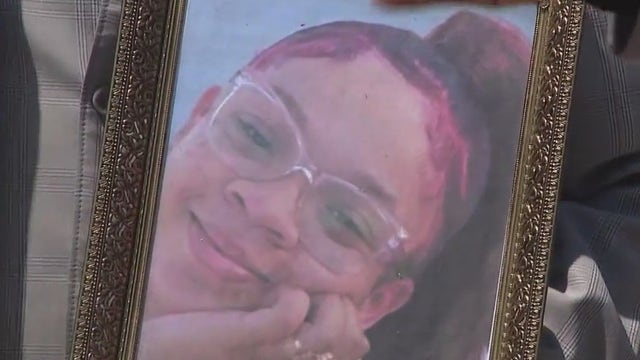 Grieving South LA family says LASD's alleged slow response may have cost woman's life