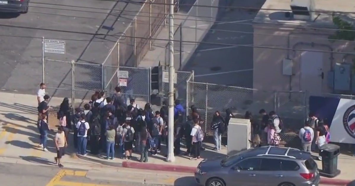 Police respond to Birmingham High School after receiving threats of ...