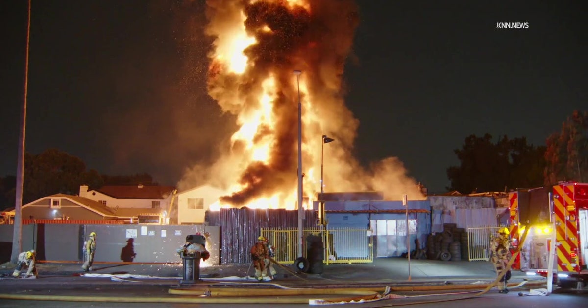 Second arson fire devastates Los Angeles family-owned tire shop | FOX ...