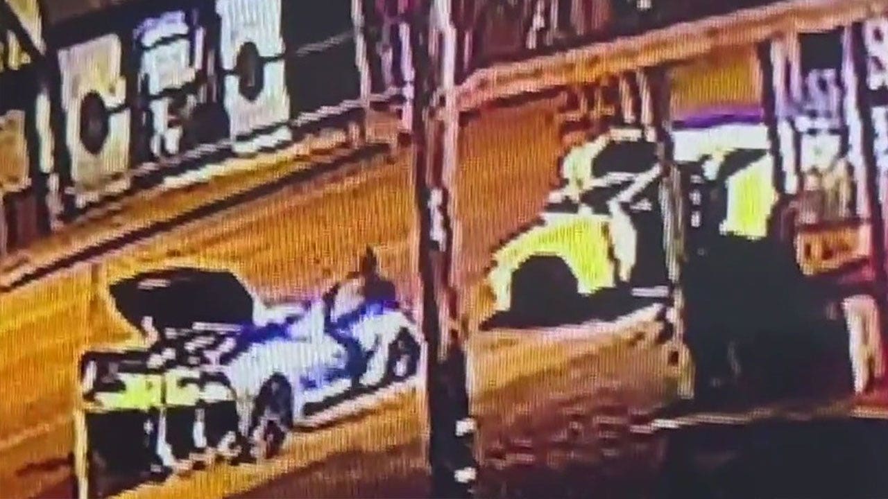 High-speed heist: Burglary crew in Corvette, Camaros strike high-end shoe store in Encino High-speed heist: Burglary crew in Corvette, Camaros strike high-end shoe store in Encino
