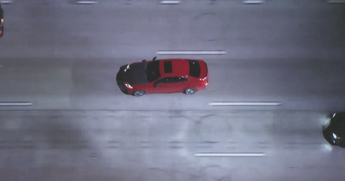 SkyFOX clocks car chase suspect of breaking 100 mph in LA, Orange counties | FOX 11 Los Angeles