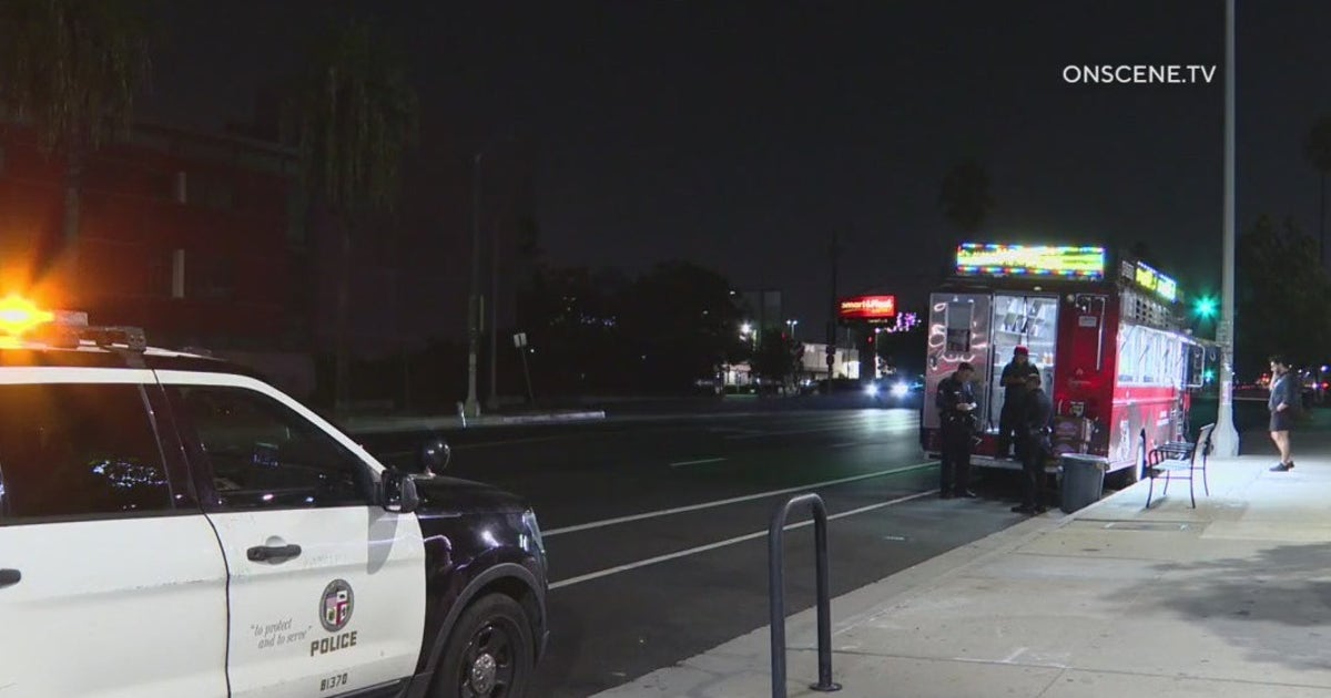 Food truck robbed at gunpoint in North Hollywood | FOX 11 Los Angeles