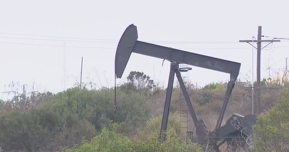 Newsom signs laws to curb oil and gas pollution | FOX 11 Los Angeles