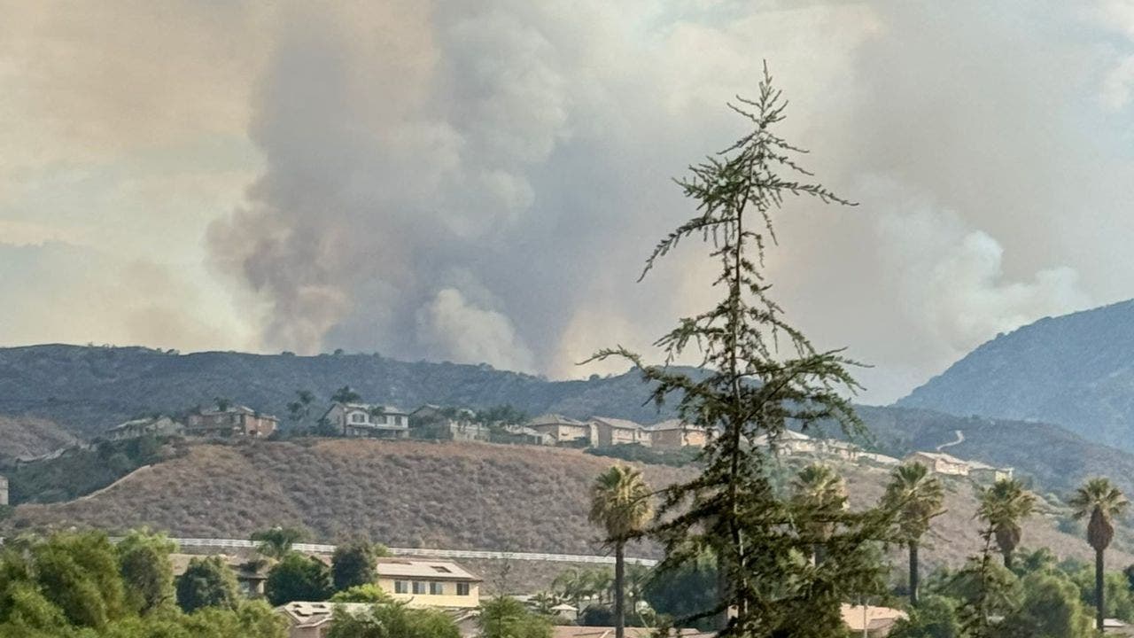 Brush fire in Highland prompts evacuation warnings