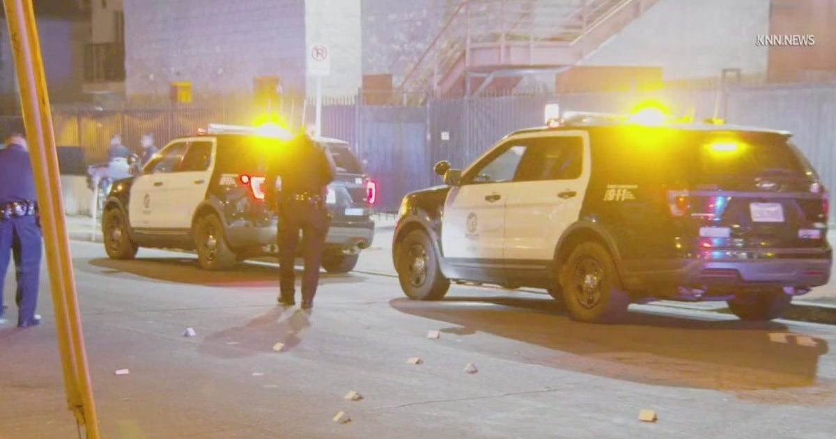Man dies after early morning shooting in North Hollywood | FOX 11 Los ...