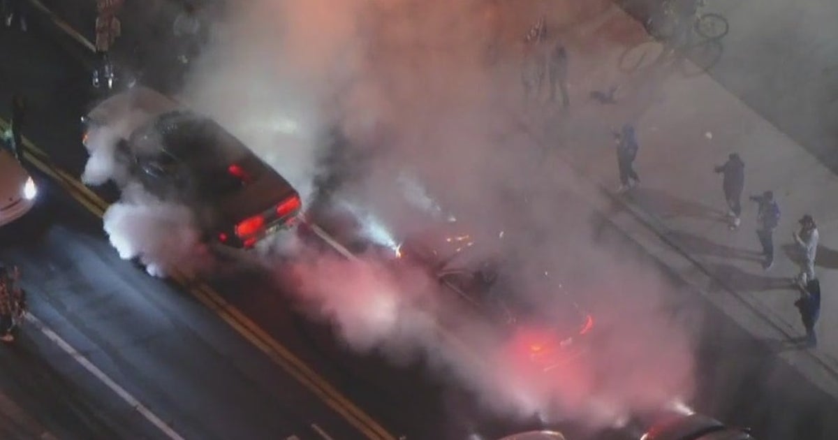 Dodger fans celebrate win with street takeover in East LA | FOX 11 Los ...